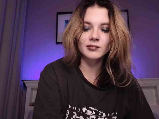 Alicee-teasee webcam