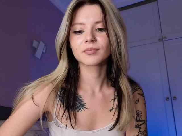 Alicee-teasee Alicee-teasee