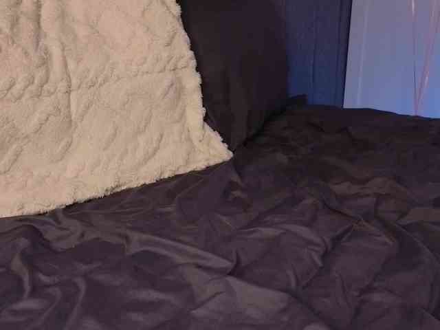 Alicee-teasee webcam