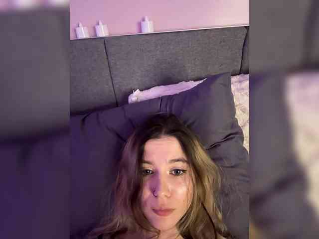 Alicee-teasee webcam