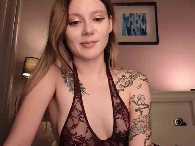 Alicee-teasee webcam