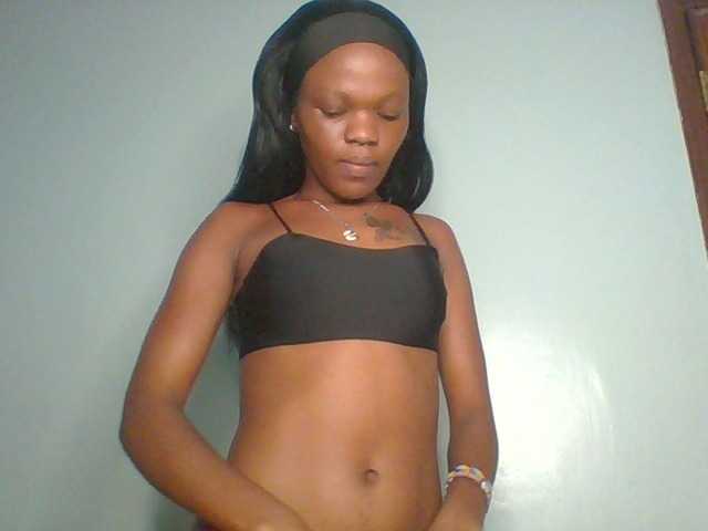 Chocolate-fudgecake live webcam show