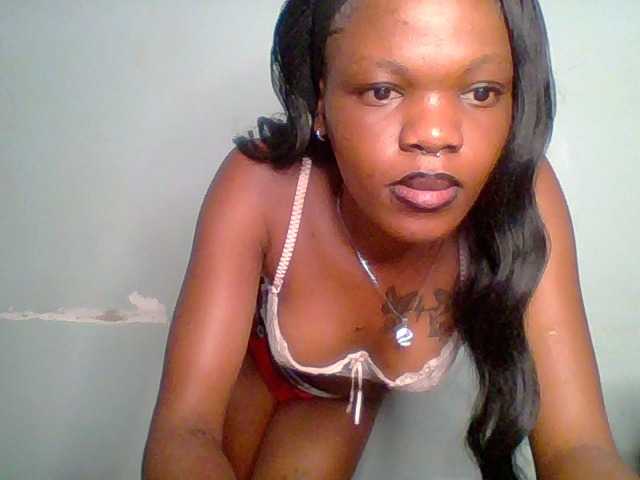 Chocolate-fudgecake live cam on BongaCams