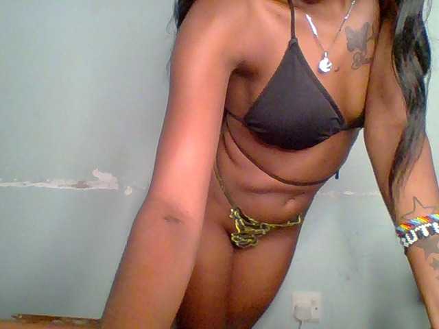 Chocolate-fudgecake live webcam show