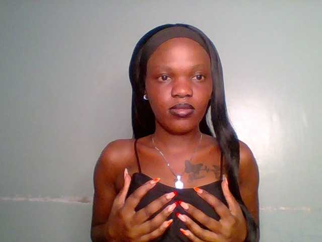 Chocolate-fudgecake live webcam show