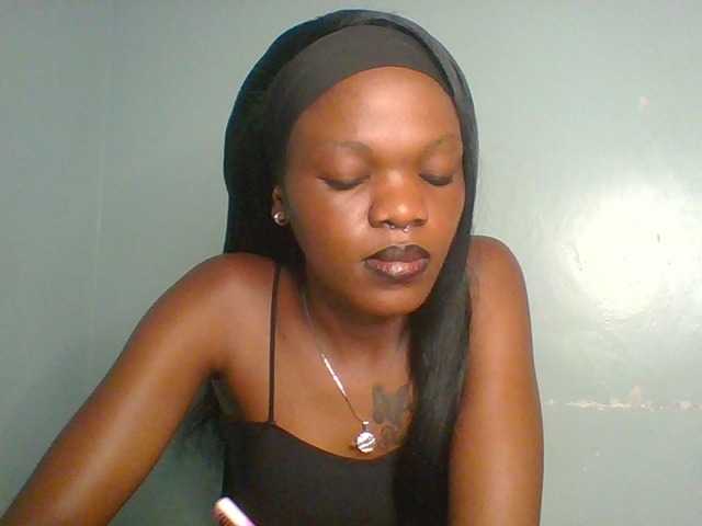 Chocolate-fudgecake live webcam show