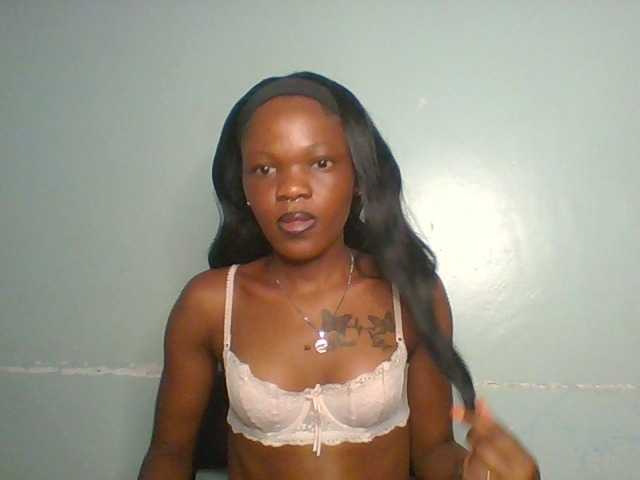 Chocolate-fudgecake live cam on BongaCams