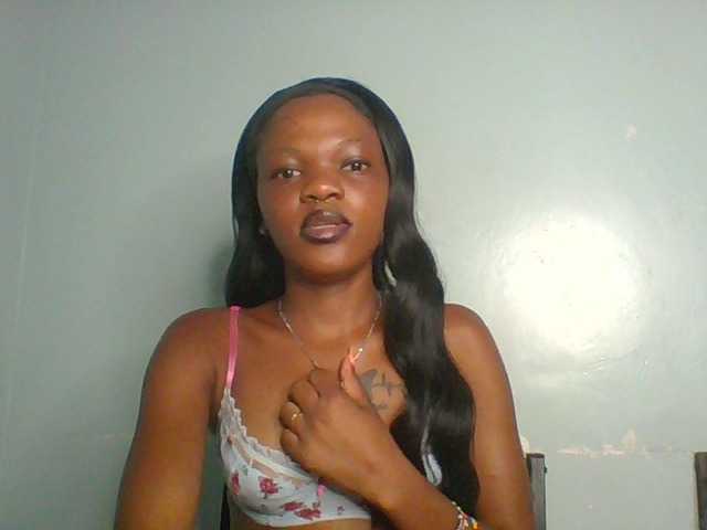 Chocolate-fudgecake live cam on BongaCams