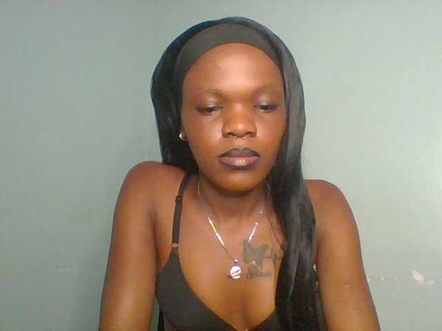 Chocolate-fudgecake live cam on BongaCams