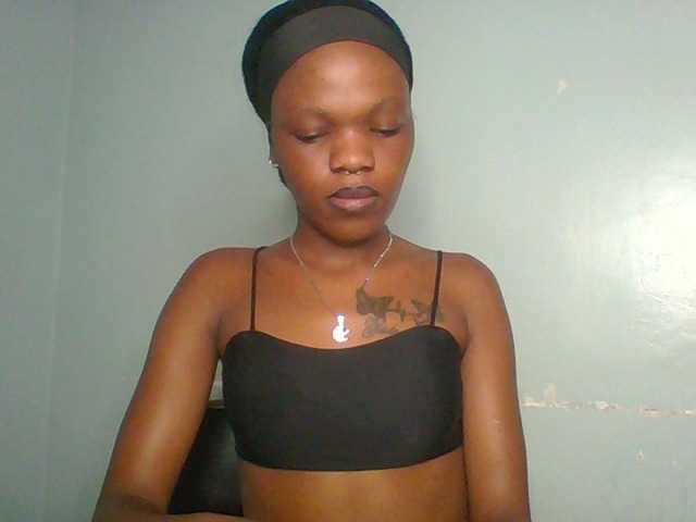 Chocolate-fudgecake live webcam show