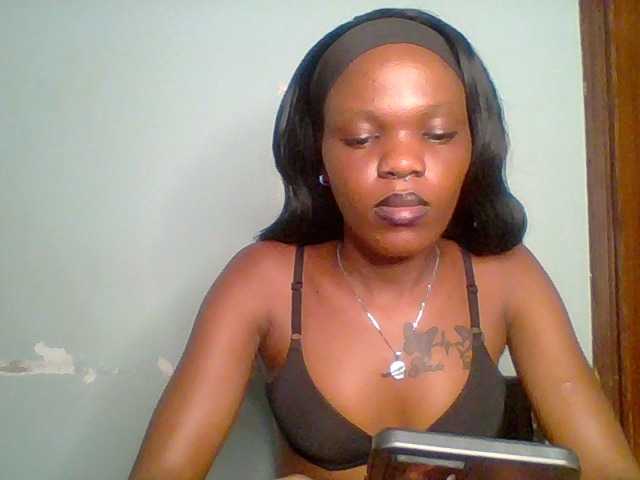 Chocolate-fudgecake live cam on BongaCams