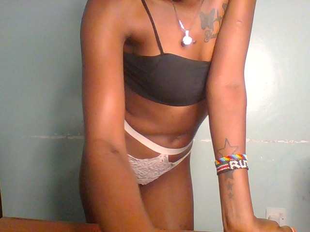 Chocolate-fudgecake live webcam show