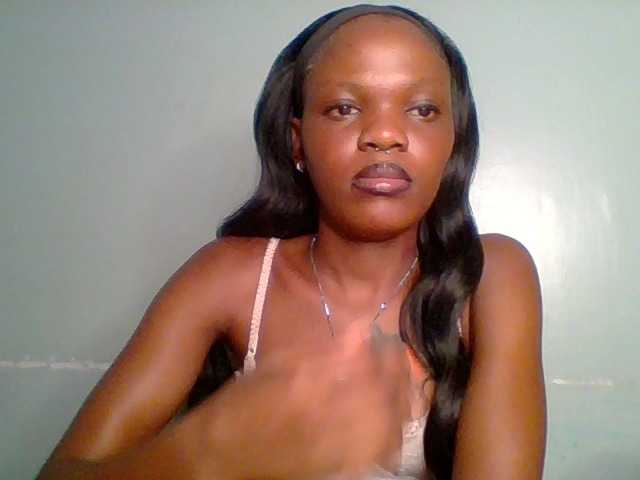 Chocolate-fudgecake live cam on BongaCams