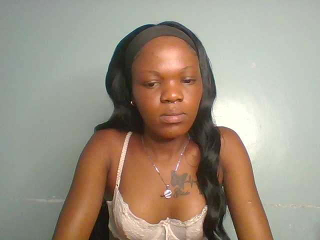 Chocolate-fudgecake live cam on BongaCams