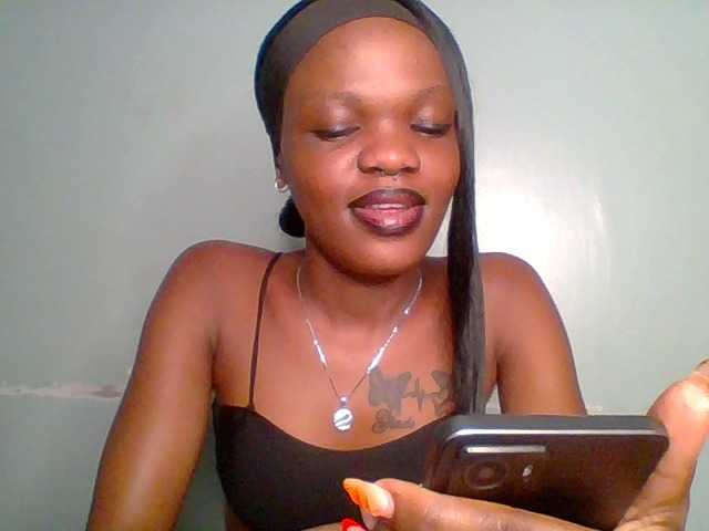 Chocolate-fudgecake live webcam show
