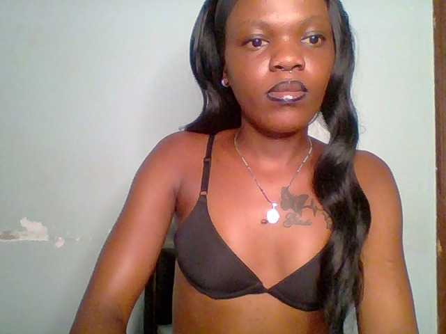 Chocolate-fudgecake live cam on BongaCams