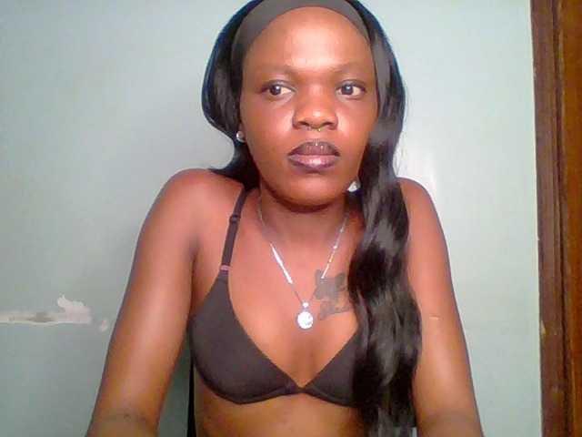 Chocolate-fudgecake live cam on BongaCams