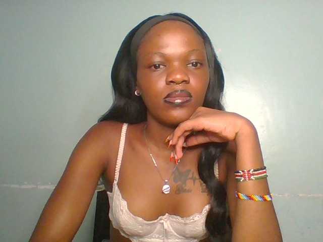 Chocolate-fudgecake live cam on BongaCams