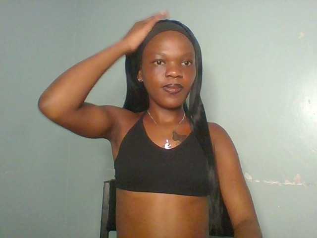 Chocolate-fudgecake live cam on BongaCams