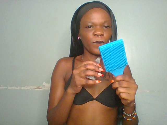 Chocolate-fudgecake live webcam show