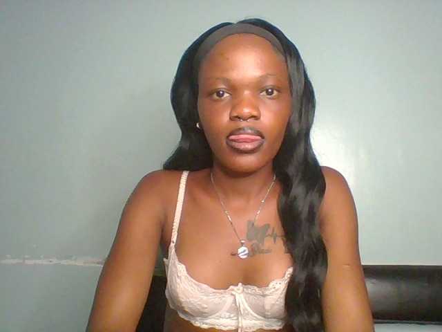Chocolate-fudgecake live cam on BongaCams