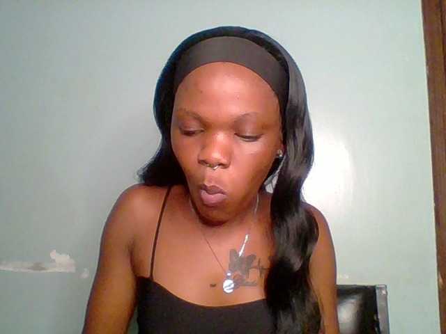 Chocolate-fudgecake live cam on BongaCams