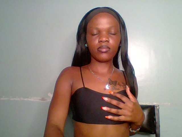 Chocolate-fudgecake live cam on BongaCams