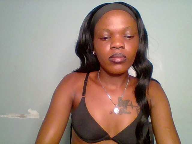 Chocolate-fudgecake live cam on BongaCams