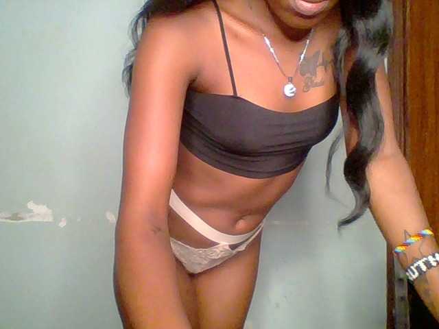 Chocolate-fudgecake live cam on BongaCams