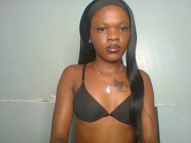 Chocolate-fudgecake live cam on BongaCams