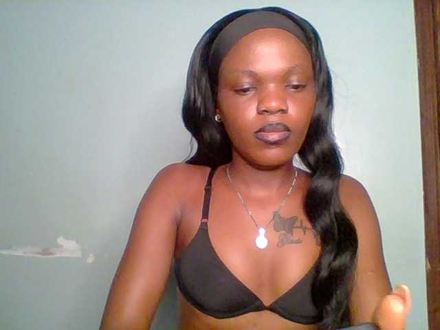 Chocolate-fudgecake live cam on BongaCams