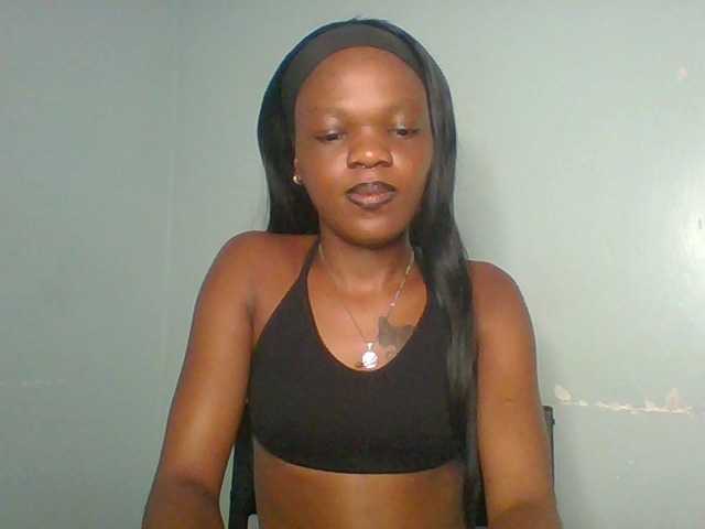 Chocolate-fudgecake live webcam show