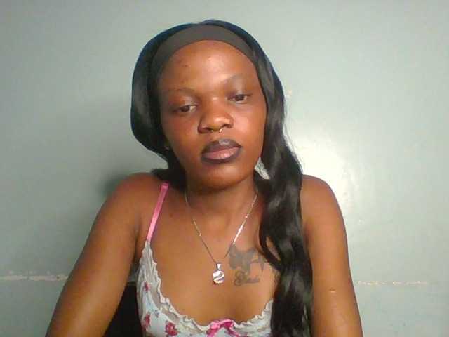 Chocolate-fudgecake live cam on BongaCams