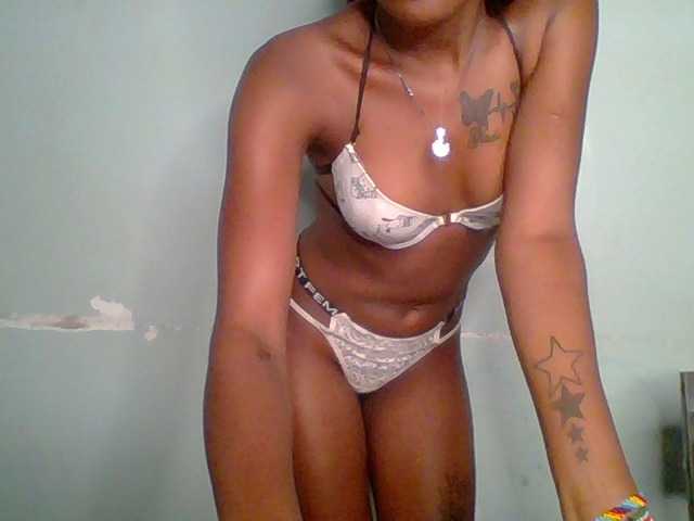 Chocolate-fudgecake live webcam show