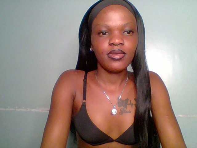 Chocolate-fudgecake live cam on BongaCams