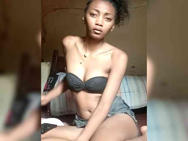 Modèle: Aliah8