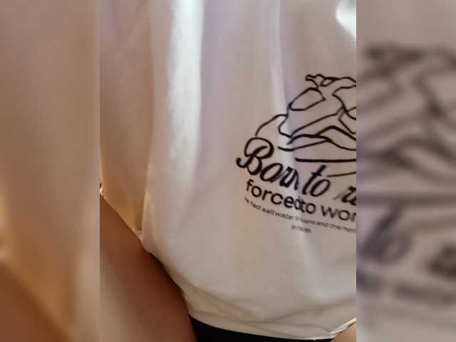 Avrora09 live cam on BongaCams