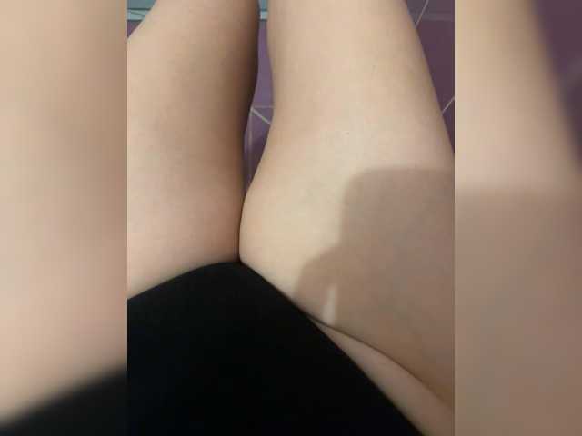 Avrora09 live cam on BongaCams