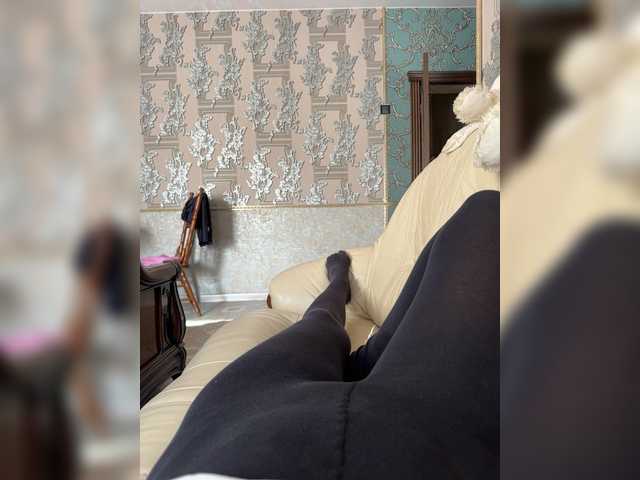 Avrora09 live cam on BongaCams