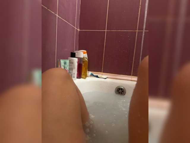 Avrora09 live cam on BongaCams