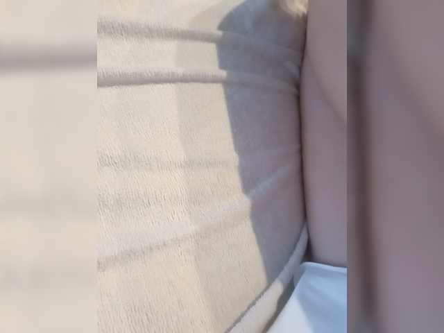 Avrora09 live cam on BongaCams