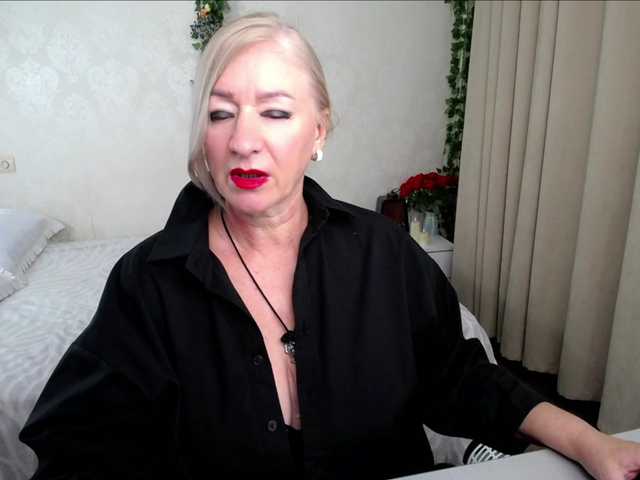 hunters-woman live cam on BongaCams