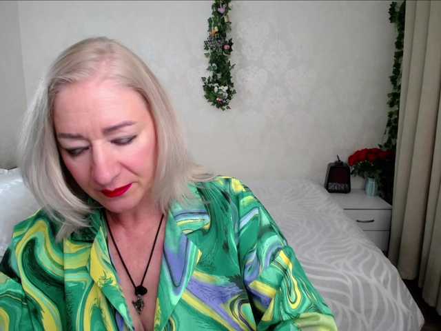 hunters-woman live cam on BongaCams