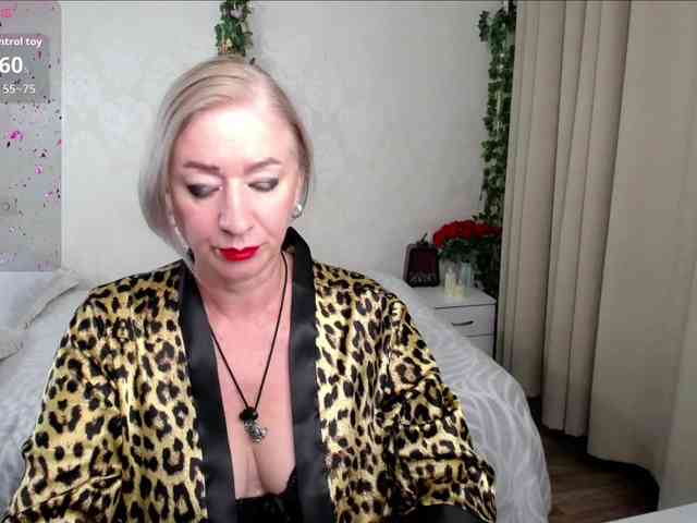 hunters-woman webcam