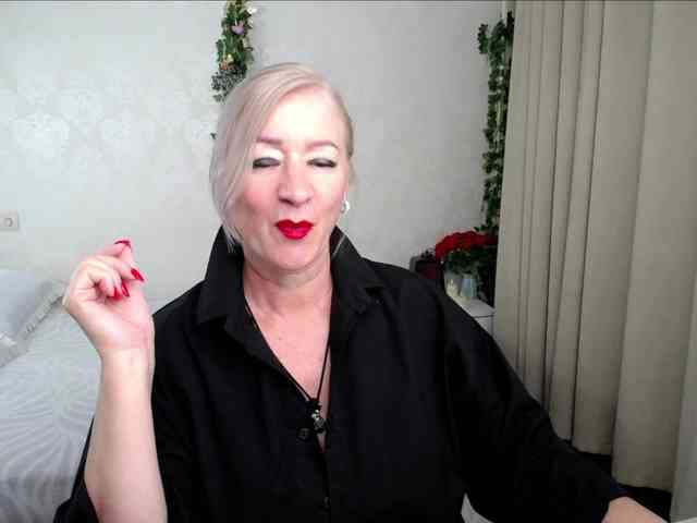 hunters-woman webcam