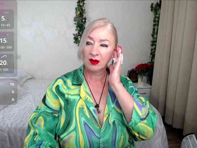 hunters-woman webcam