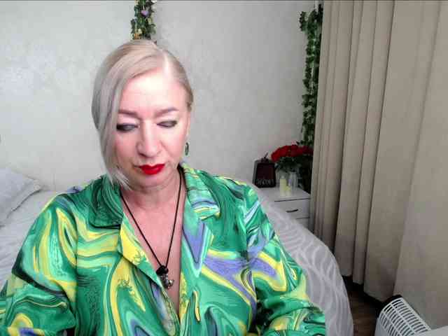 hunters-woman webcam