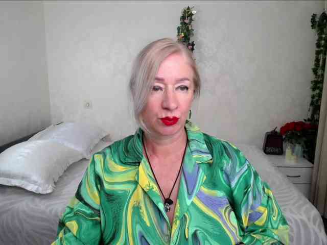 hunters-woman webcam