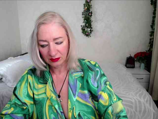 hunters-woman webcam