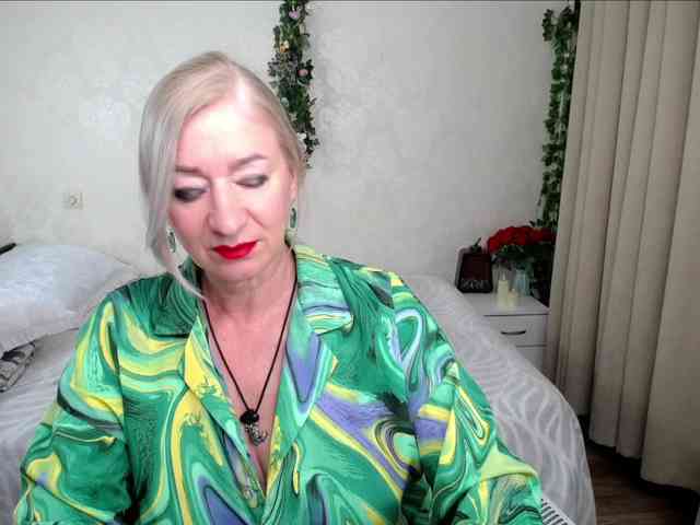 hunters-woman webcam
